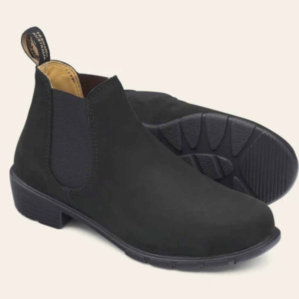 Women's Blundstone Ankle Boots - Chelsea Black Nubuck - Size 9